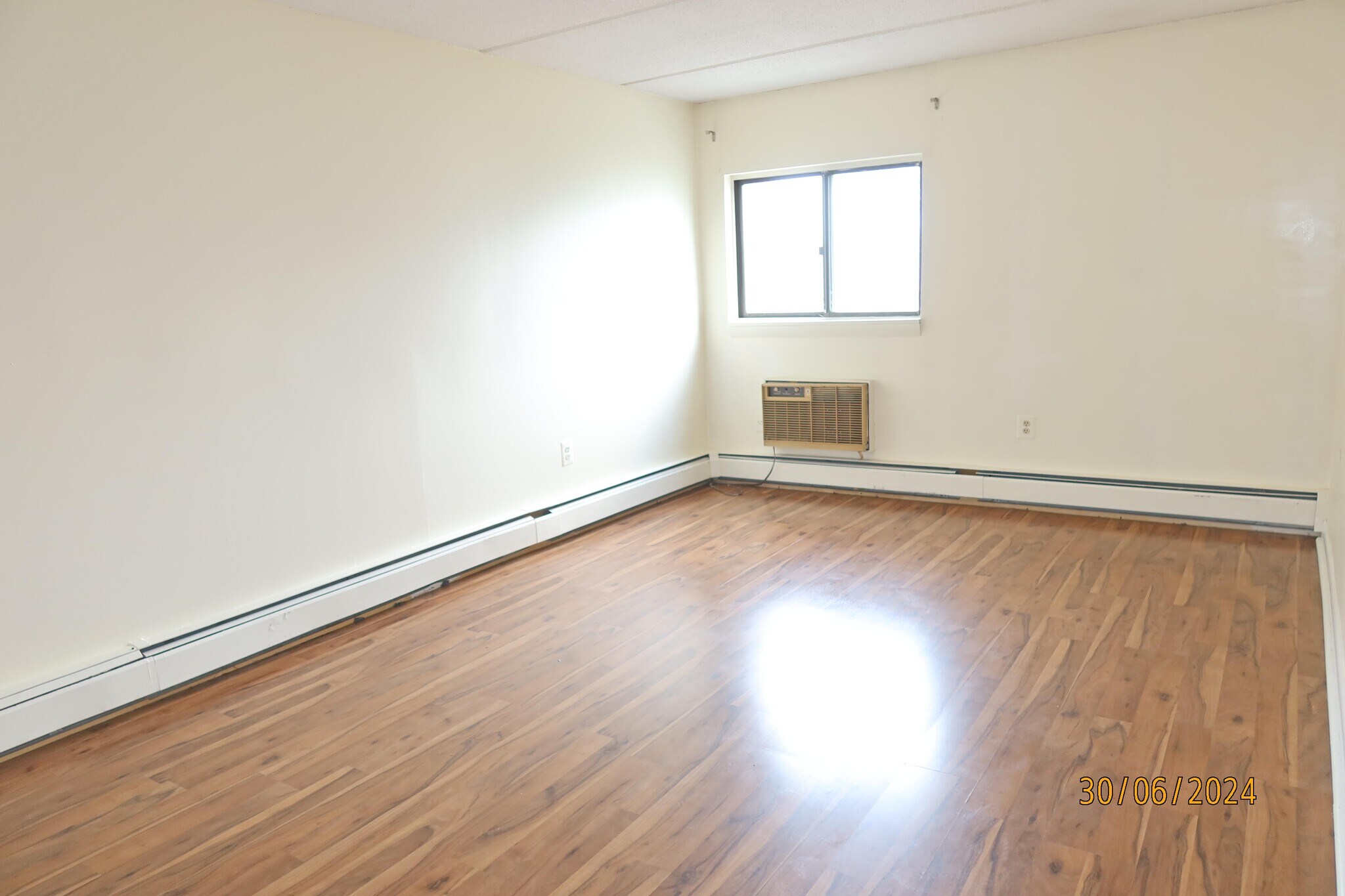 Master Bedroom - 12 Ellery St