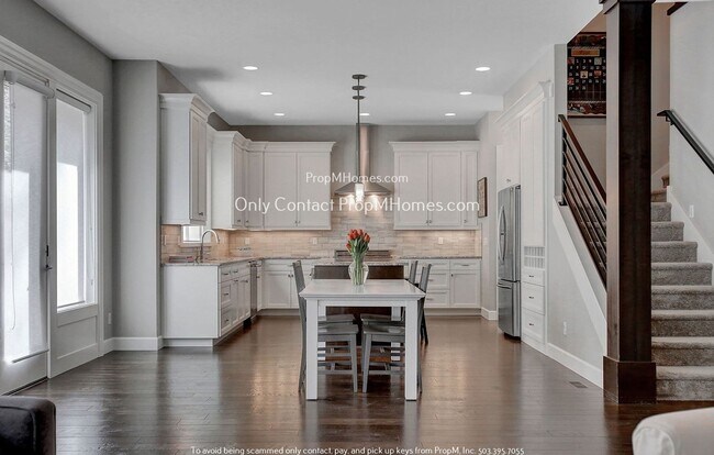 Building Photo - Stunning & Beautiful Four Bedroom Home In ...