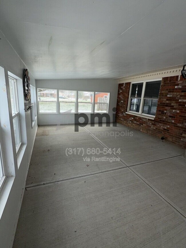 Building Photo - 635 Phaeton Pl