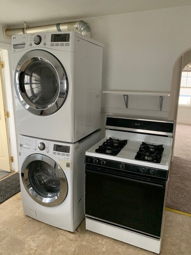 Building Photo - 110 N 22nd St