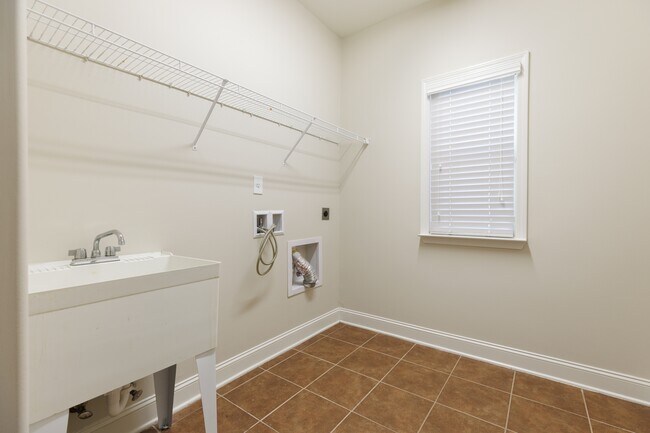 Building Photo - 8317 Anslee Way NW