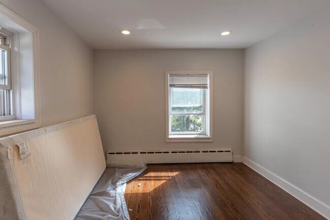 Building Photo - 208 Terrace Ave