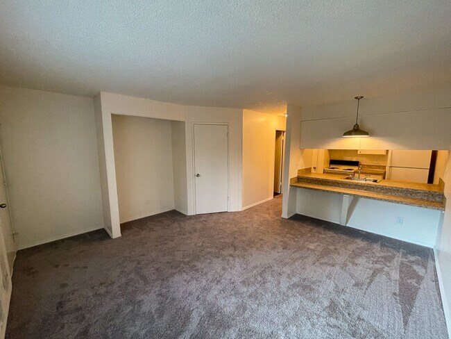 Interior Photo - Janewood West