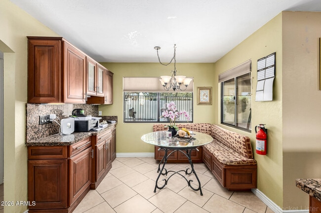 Building Photo - 11051 N 44th Ct