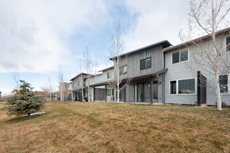 Building Photo - 3083 Warbler Way
