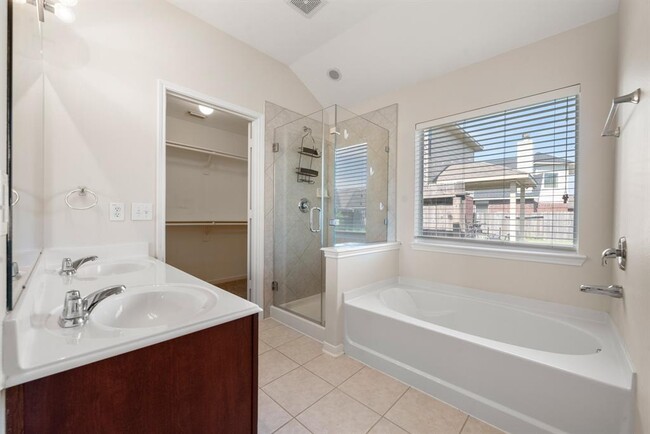 Building Photo - 16627 Sperry Gardens Dr