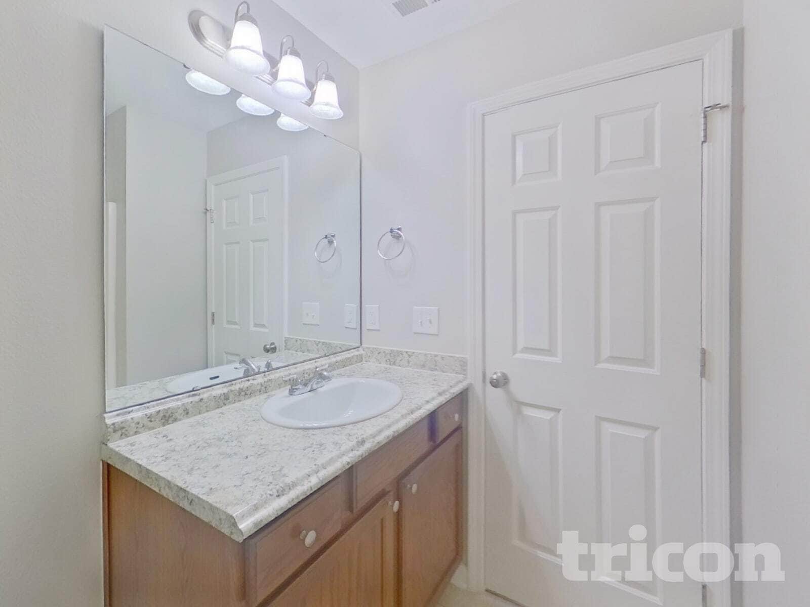 Building Photo - 420 Hedge Grove Ln