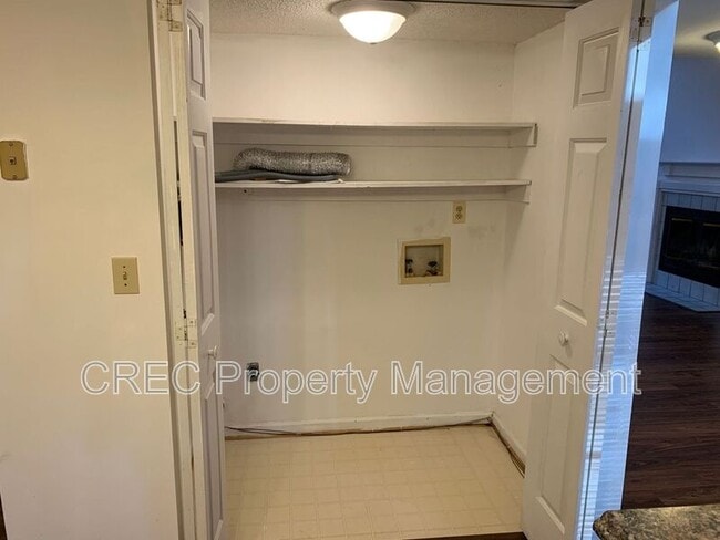 Building Photo - 1979 Tison Ln