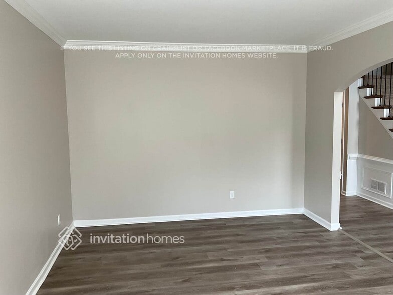 Building Photo - 1705 Hingham Cir