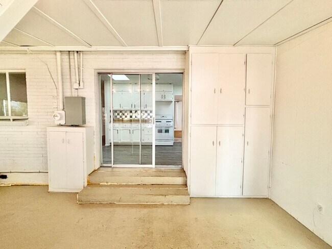 Building Photo - FREE AUGUST RENT!! - Harris Park Brick Ranch