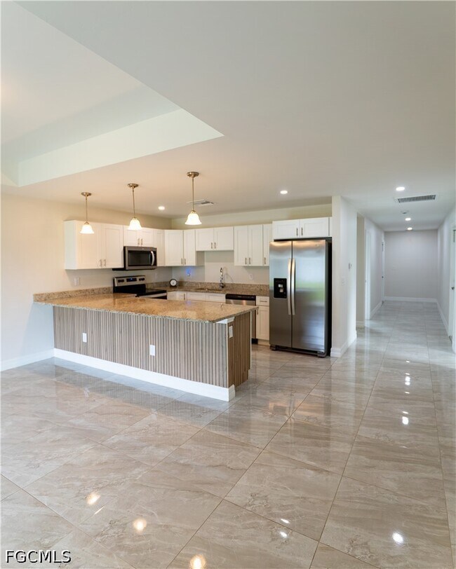 Building Photo - 941 Jaguar Blvd