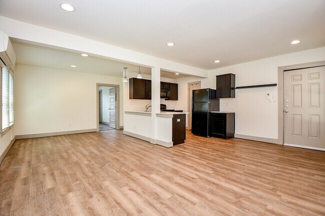 Building Photo - 1011 Enid St