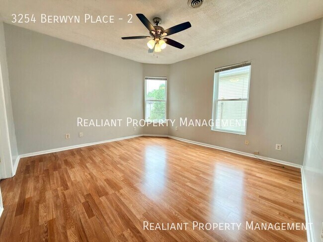 Building Photo - 3254 Berwyn Pl