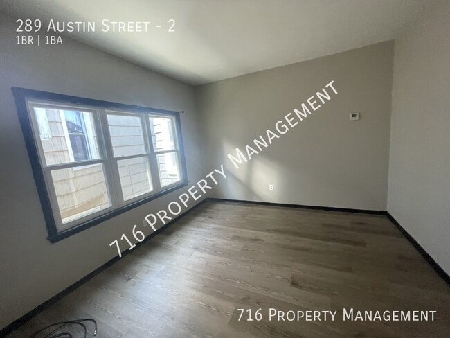 Building Photo - 289 Austin St
