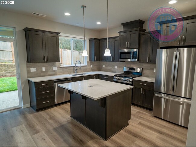 Building Photo - Desirable Happy Valley Location - Scouters Mountain Neighborhood / Move-In Ready