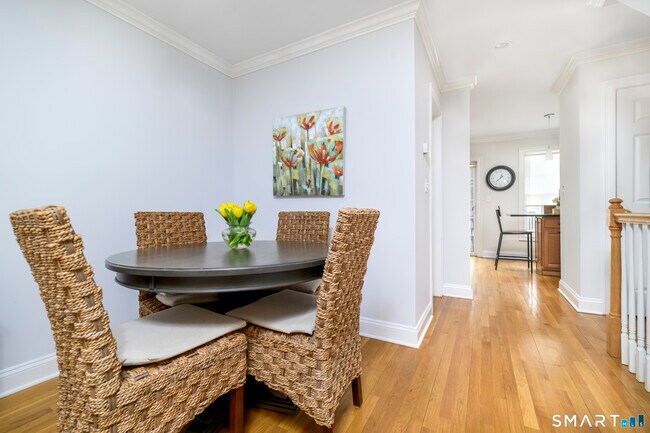 Building Photo - 85 Camp Ave