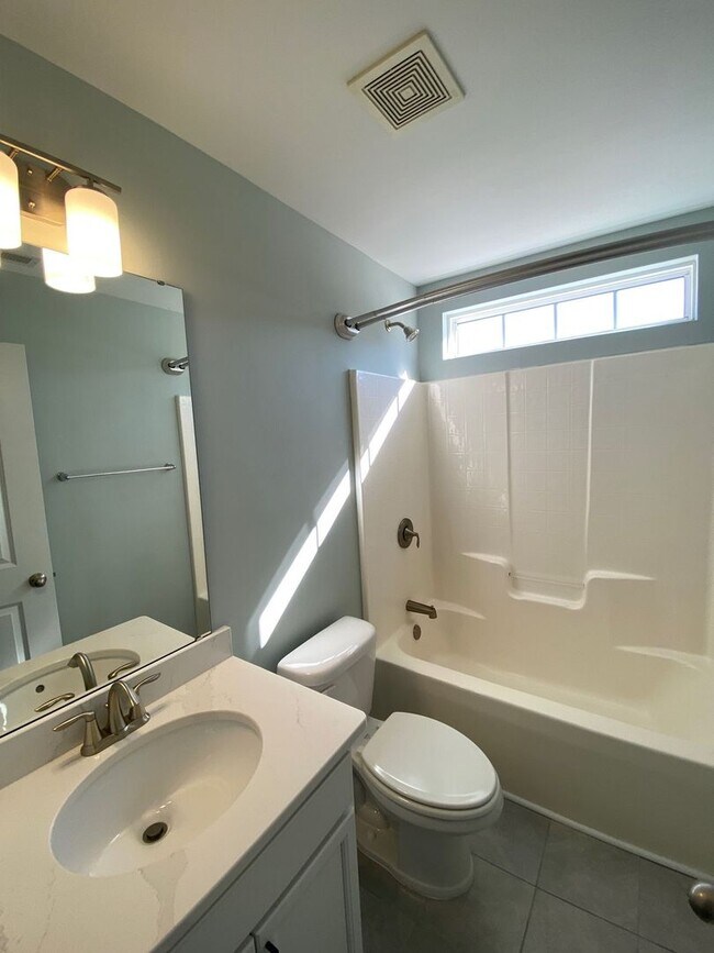 Building Photo - LEGEND OAKS DORCHESTER DISTRICT TWO SCHOOLS