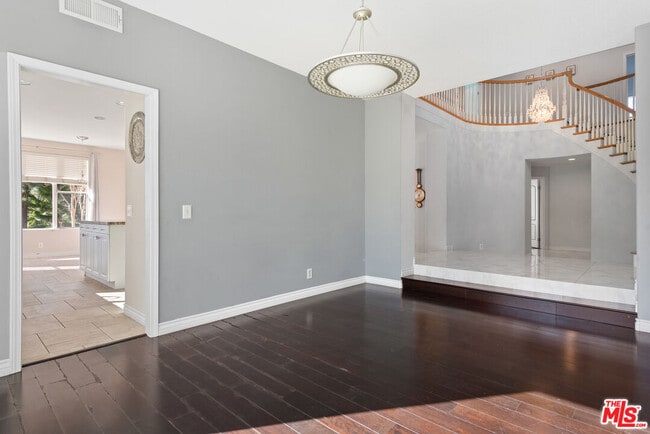 Building Photo - 24310 Belford Ct