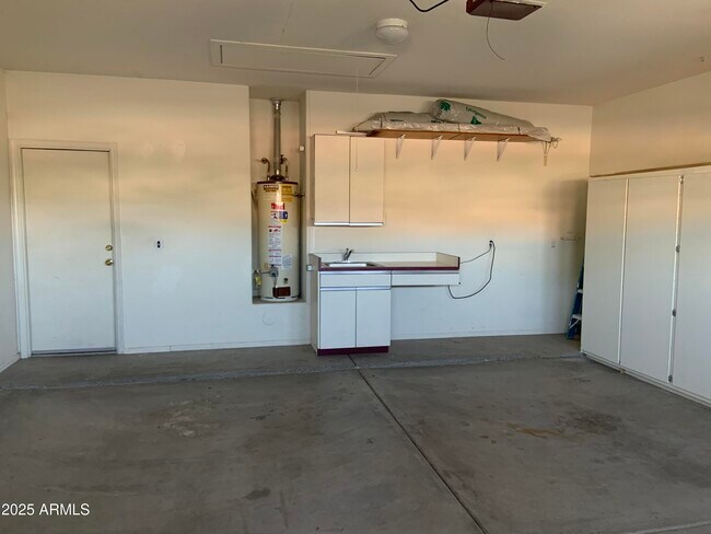 Building Photo - 9069 W Behrend Dr