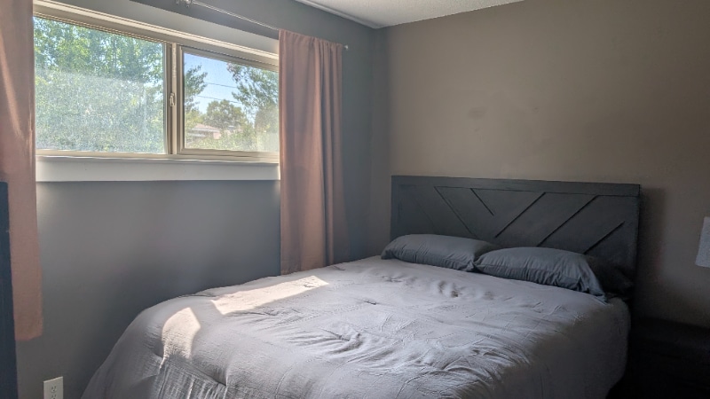 Building Photo - 8 17th Ave S