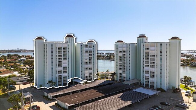 Building Photo - 420 64th Ave