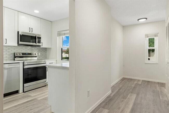 Building Photo - 21863 Arriba Real