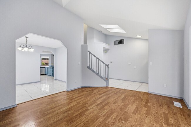 Building Photo - 6748 3rd Way SE