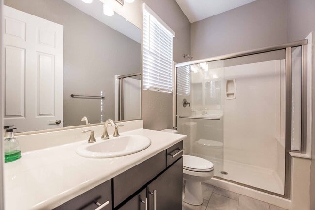 Building Photo - A stunning 4 Bedroom home nestled in the prestigious community in Henderson!