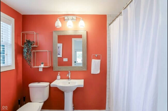 Building Photo - 1306 S East St