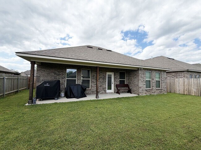 Building Photo - 403 Mangrove Ln