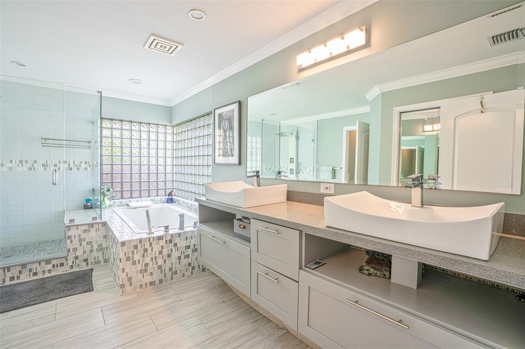 Building Photo - 6429 NW 50th St