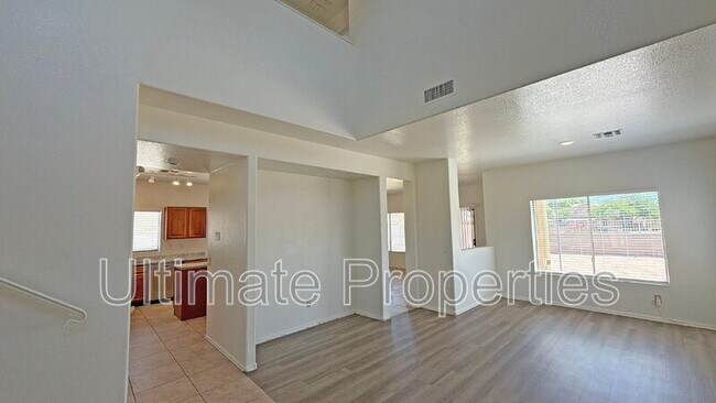 Building Photo - 6431 W Whyman Ave