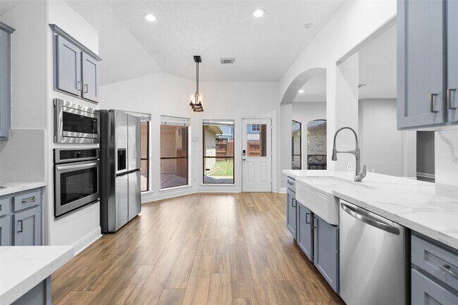 Building Photo - 17526 Golden Glade Ln