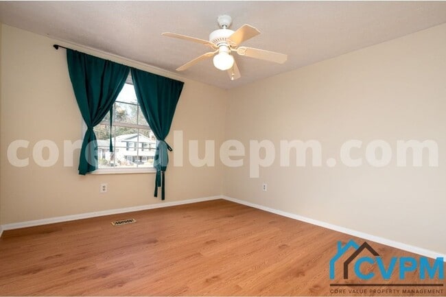 Building Photo - 7717 Baggins Rd