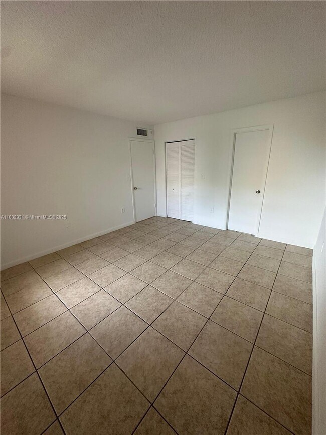 Building Photo - 17500 NW 68th Ave