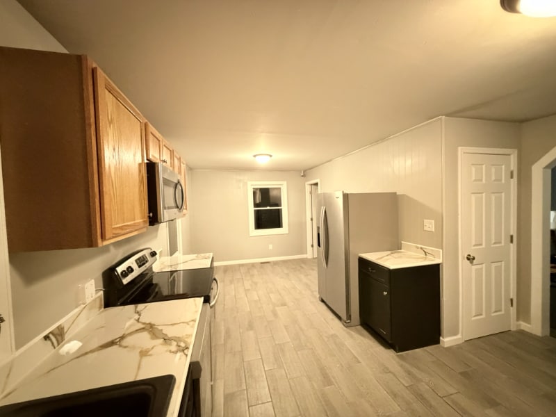 Building Photo - 205 Alesa Dr