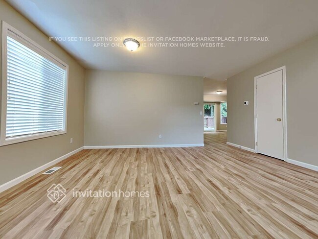 Building Photo - 14909 93rd Ave E