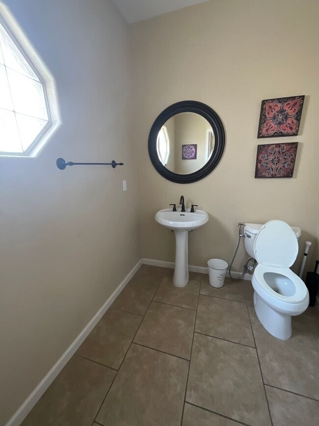 Building Photo - Pool home with solar panels in Palm Desert