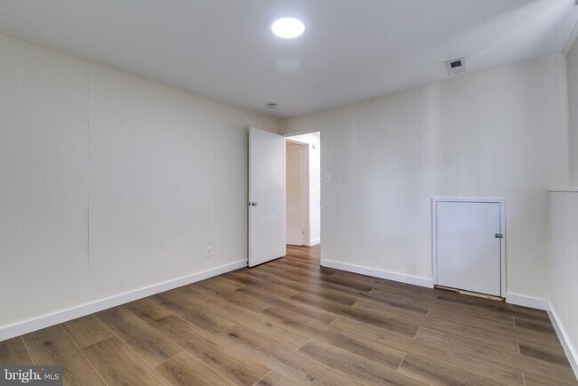 Building Photo - 9836 Sweet Mint Dr