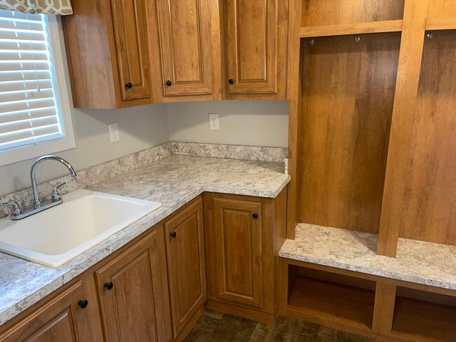 Building Photo - Beautiful 3 Bedroom Home in Lockwood Community!