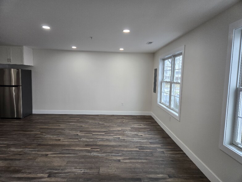 Building Photo - 2194 Central Ave