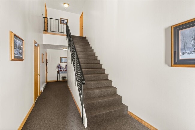 Building Photo - 2427 Reynolds Manor Dr