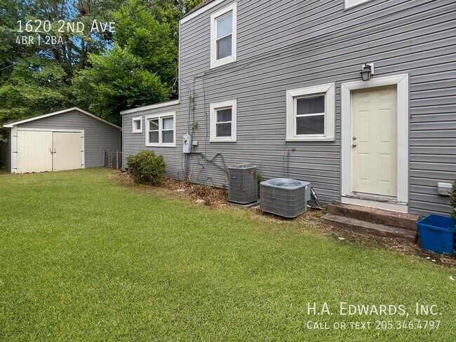 Building Photo - 1620 2nd Ave