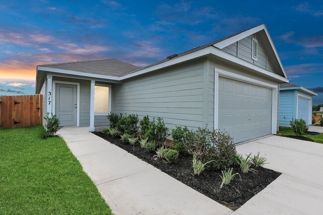 Building Photo - 317 Brandi Dr