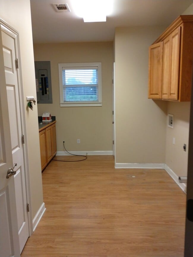 Building Photo - 292 Pershing Loftin Rd