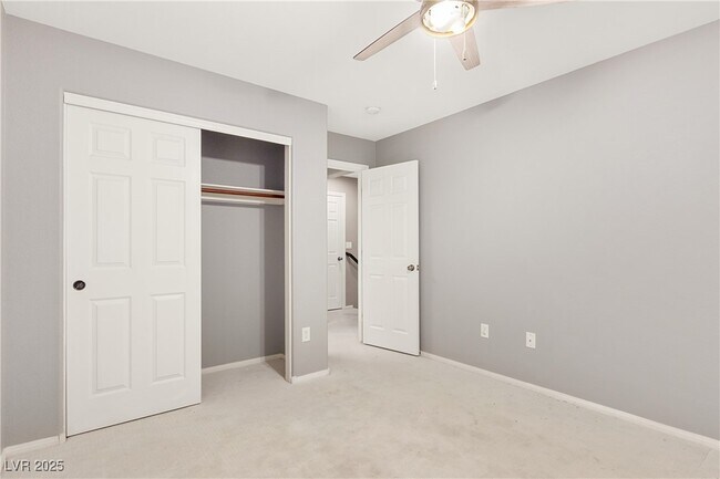 Building Photo - 10589 Cliff Lake St