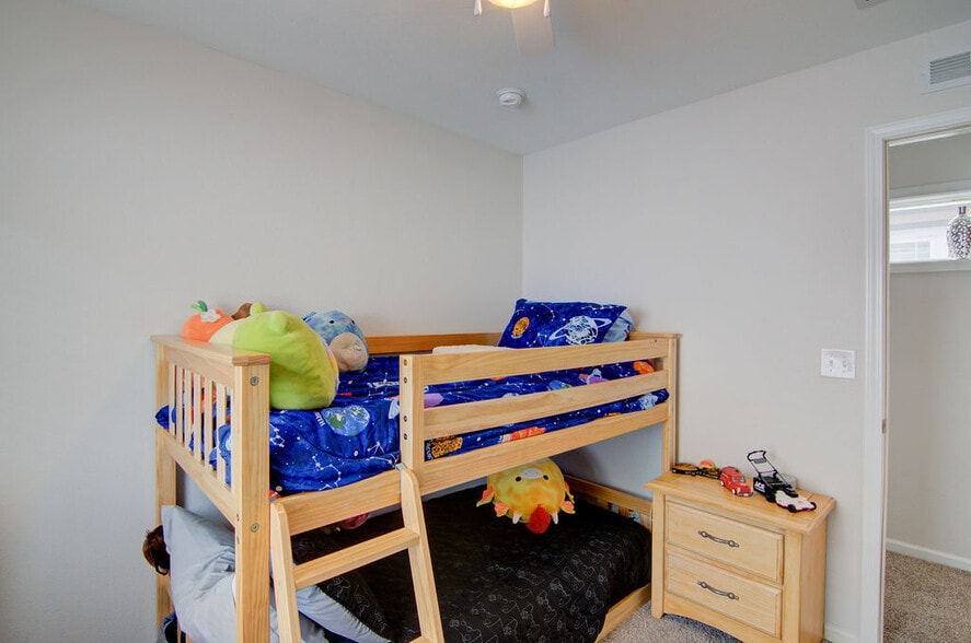 Building Photo - 120 Barnwood Cir