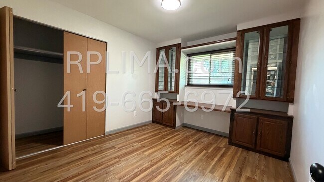 Building Photo - 614 Westbrook Dr