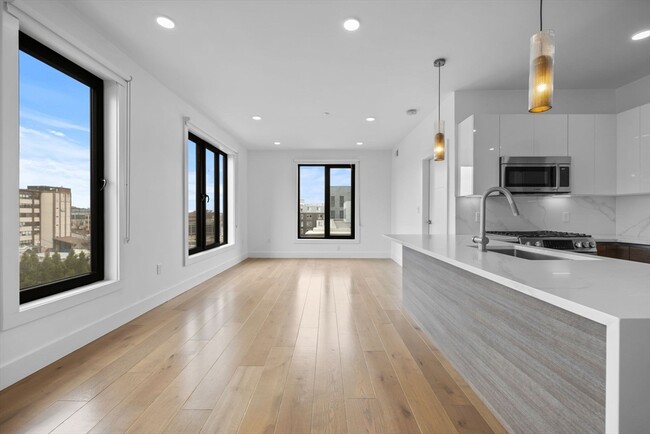 Building Photo - 30 Penniman Rd