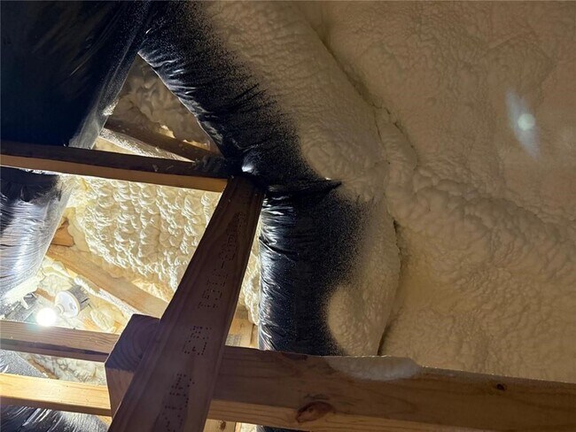 Building Photo - 314 Sequoia Ln